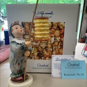 M.J HUMMEL GOEBEL RARE FIGURINE